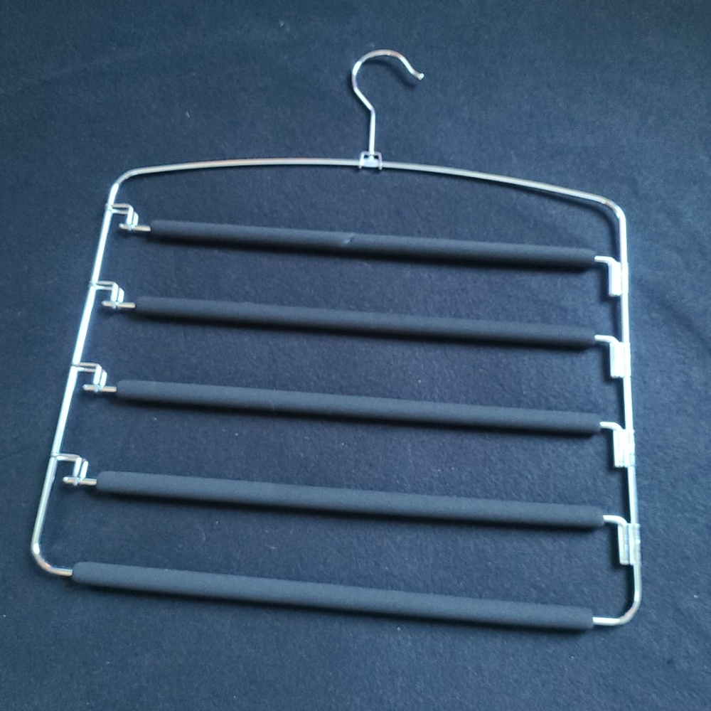 🔥B2G1 Pant Hangers (4)